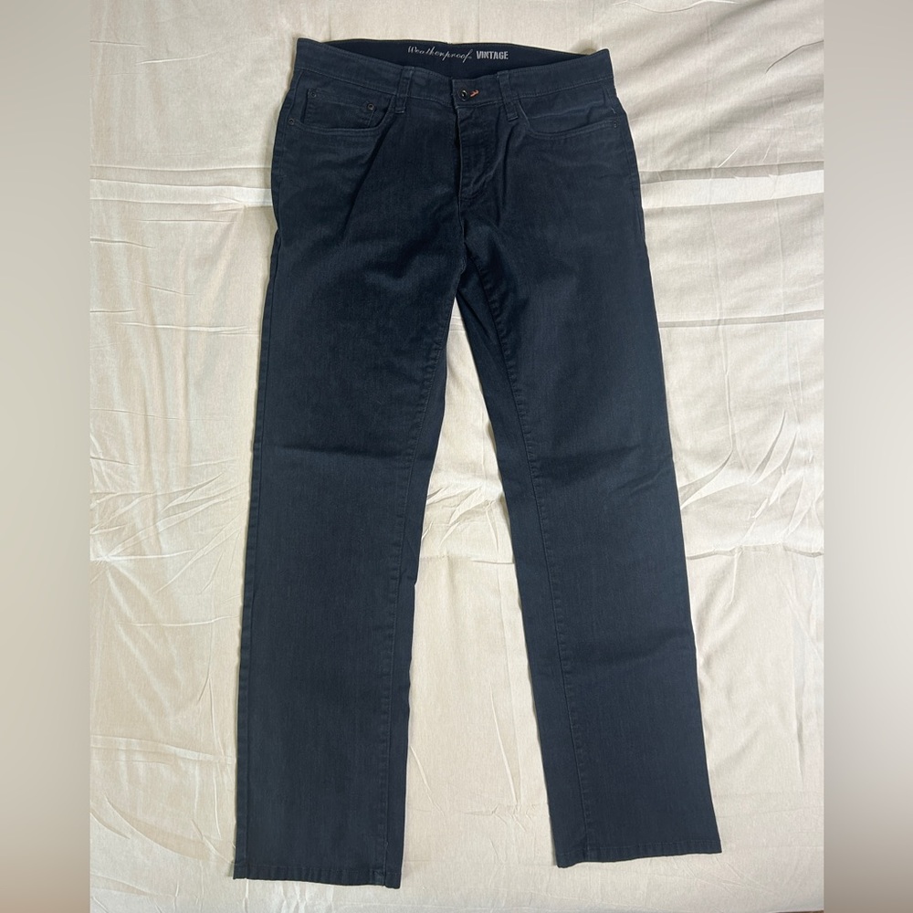 Weatherproof men’s stretch chinos